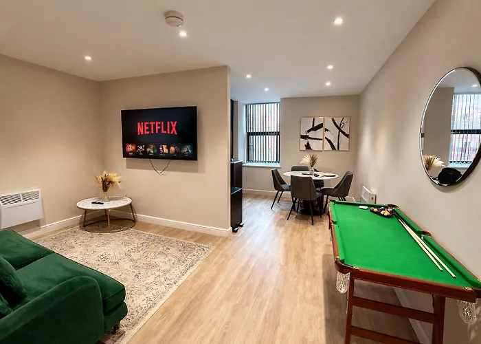 Heart Of Gem 2 Bedroom & Parking! Apartment *