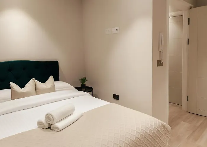 Apartment Heart Of Gem 2 Bedroom & Parking!