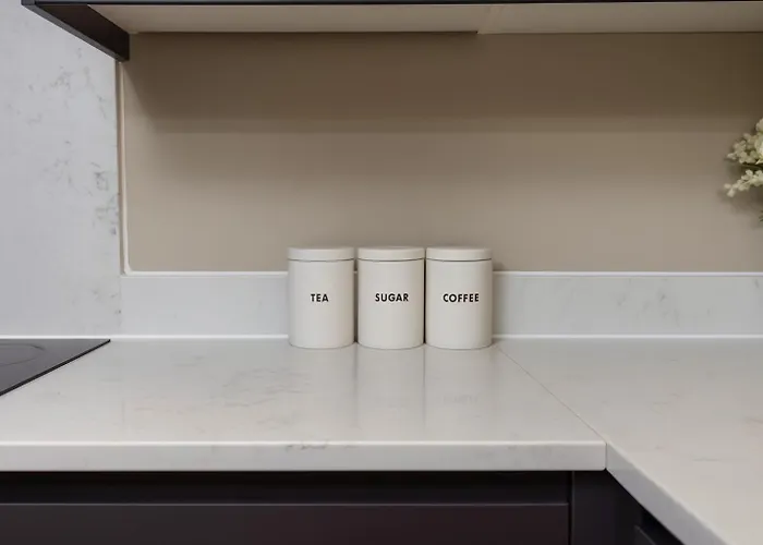 Heart Of Gem 2 Bedroom & Parking!