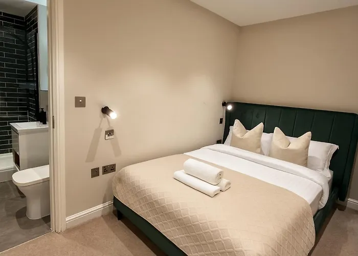 Heart Of Gem 2 Bedroom & Parking!