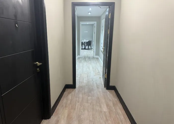 Heart Of Gem 2 Bedroom & Parking! Apartment