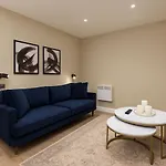 Heart Of Gem 2 Bedroom & Parking!