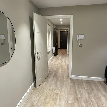 Heart Of Gem 2 Bedroom & Parking! Daire Leeds (West Yorkshire)